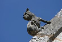 Chimère sur l'église