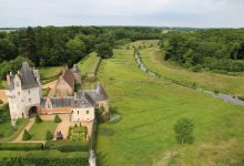 Le château et la vallée de la Foussarde