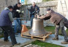 Lors de son retour le 15 février 2016, la belle de 425 kg a été reconduite jusqu'à l'église avec minutie.