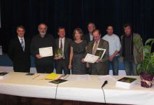 Remise de diplômes à Xavier Héroin et Alain Gauthier lors de la cérémonie des voeux le 15 janvier 2011.